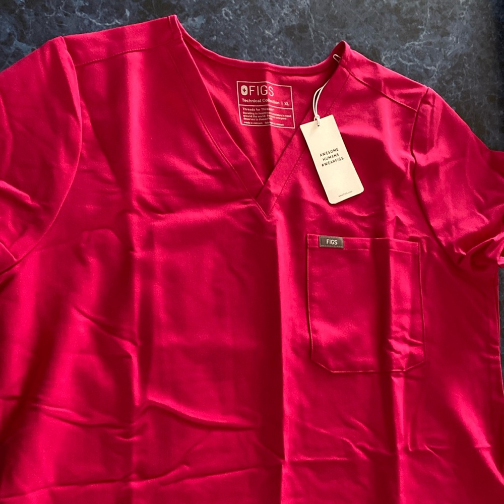 Fig scrub top!! NWT